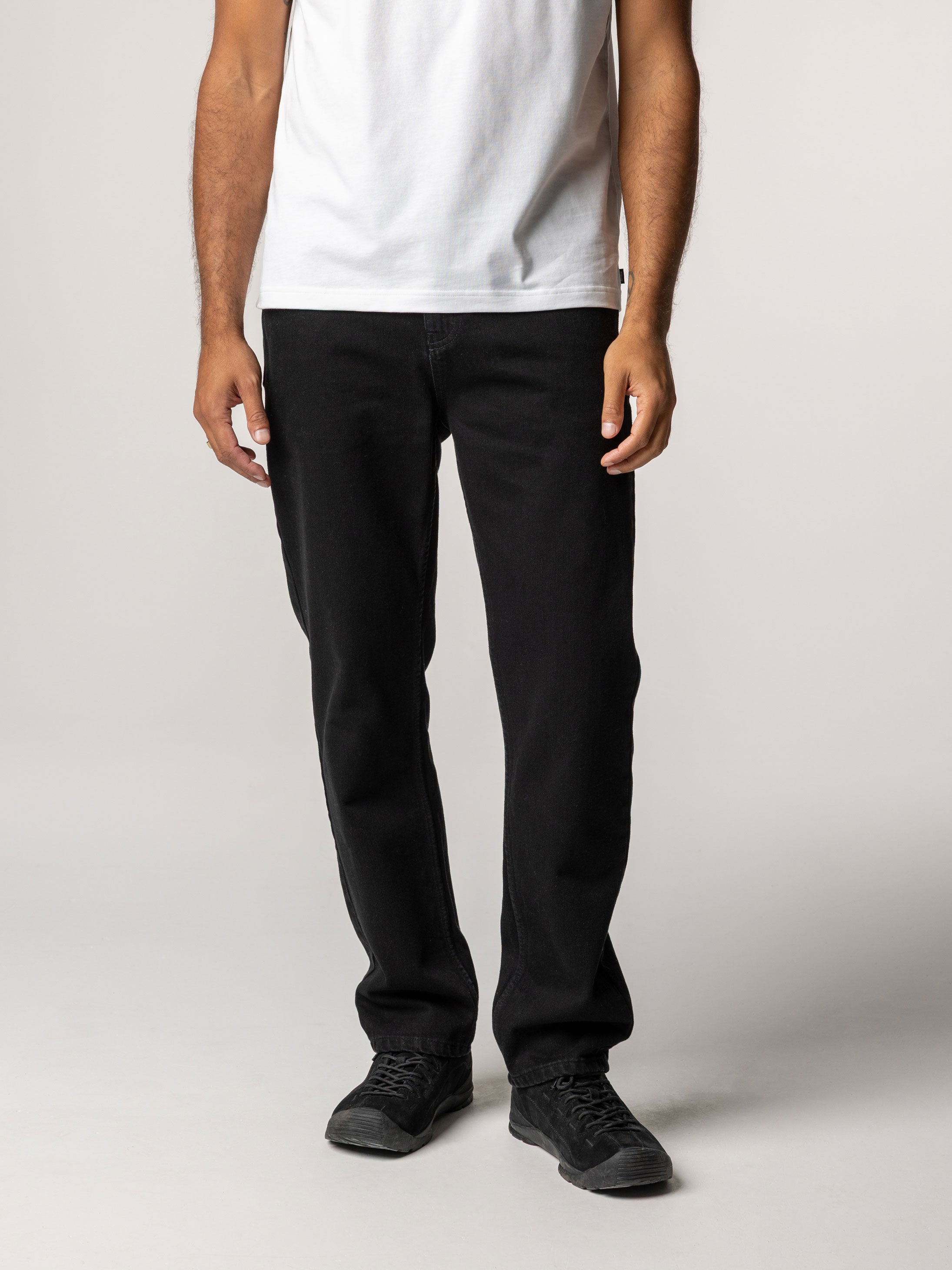 Organic Cotton Twill Jean in Black - Marin