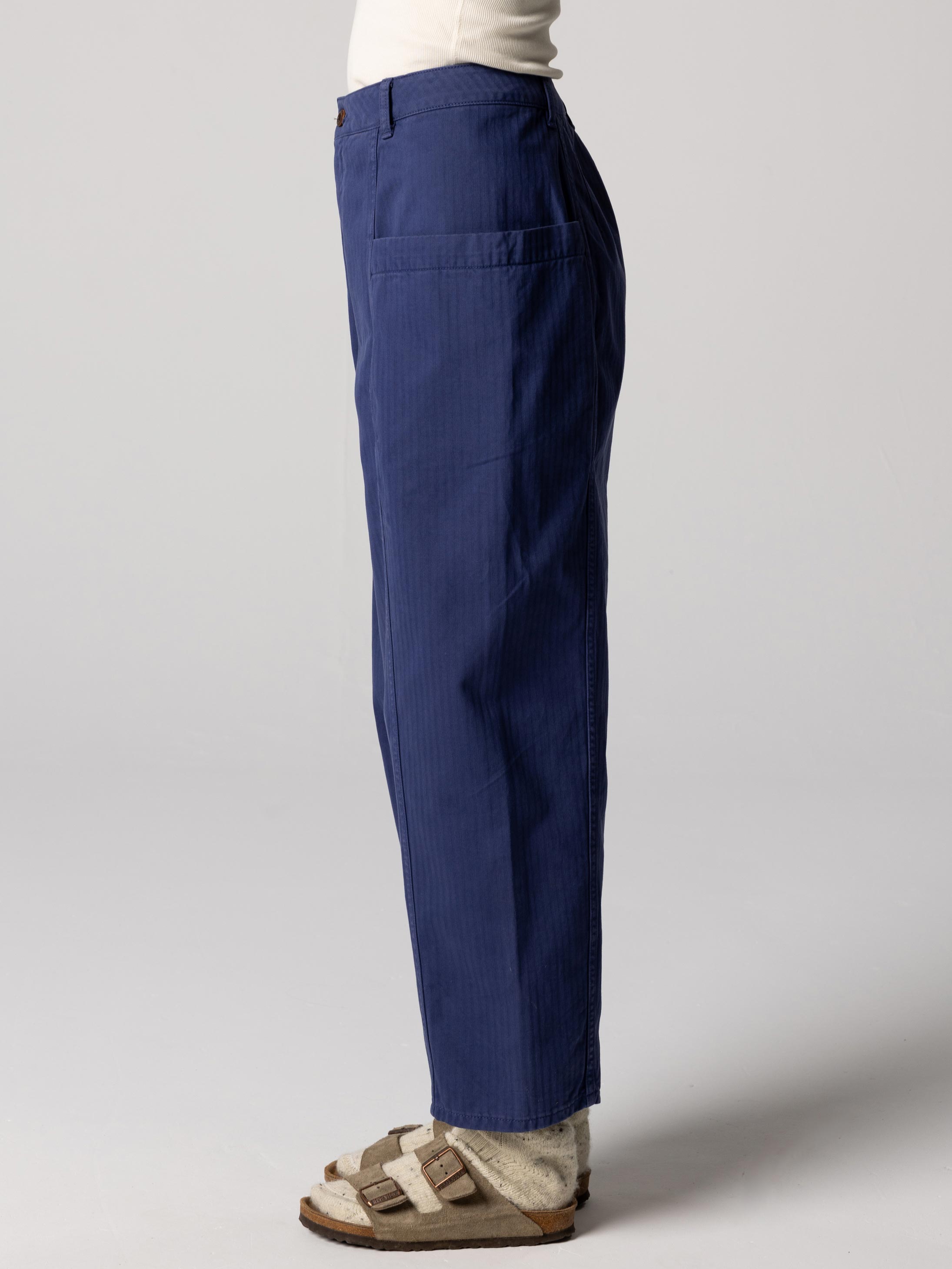 Organic Cotton Barrel Trouser in Navy - Croft