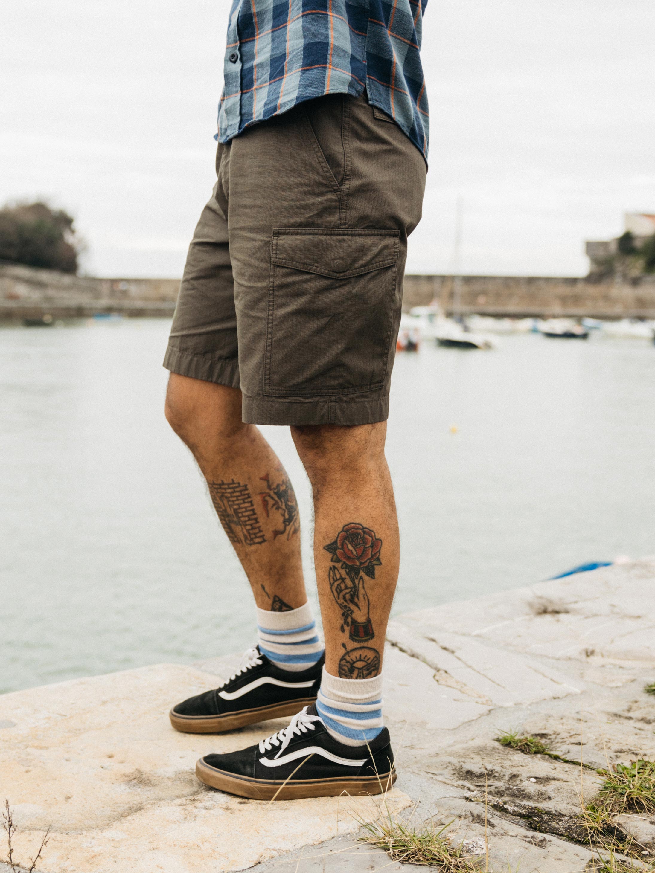 Organic Cotton Cargo Shorts in Olive - Clipper