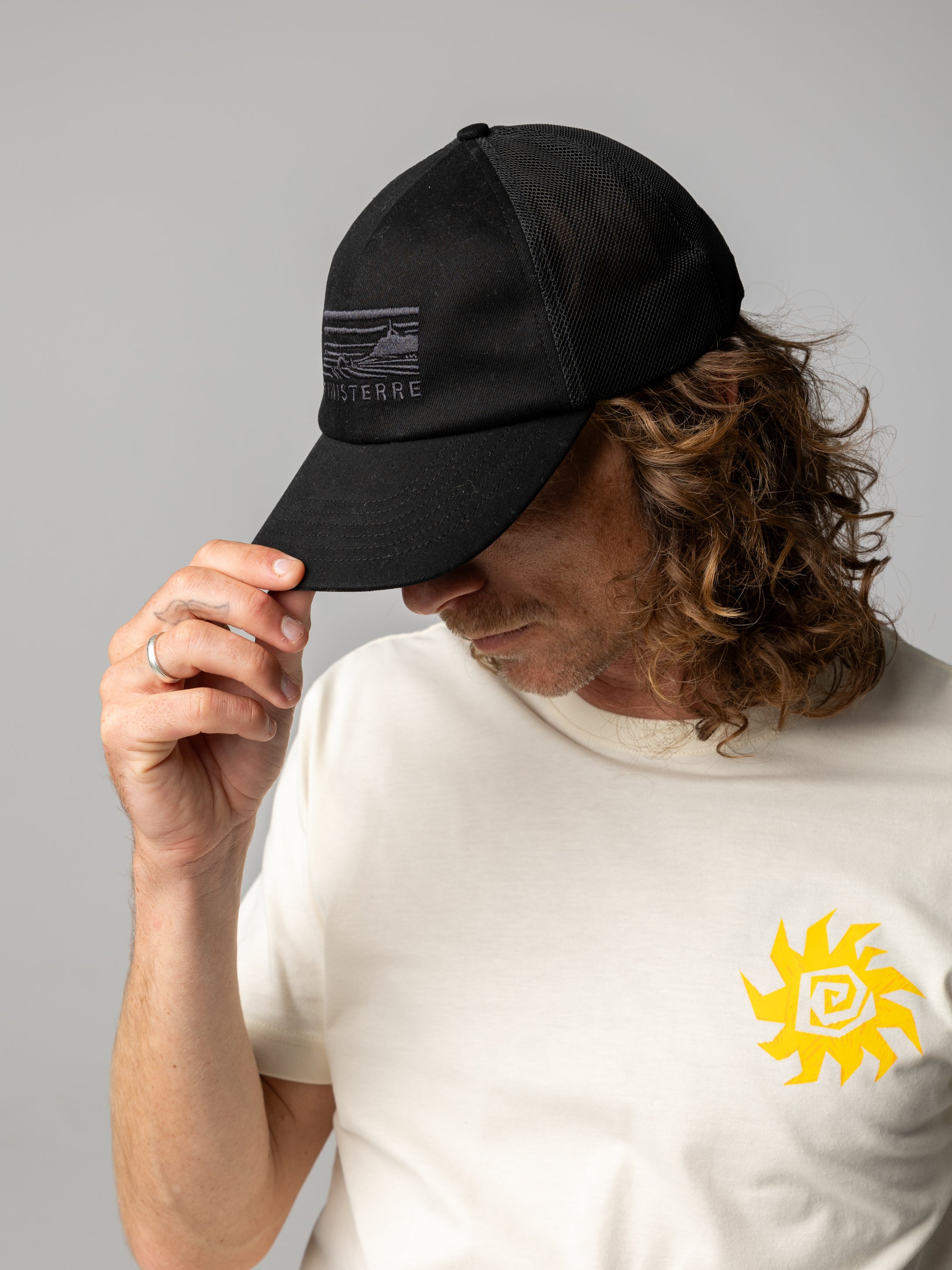 Cape Low-Pro Trucker Cap in Black