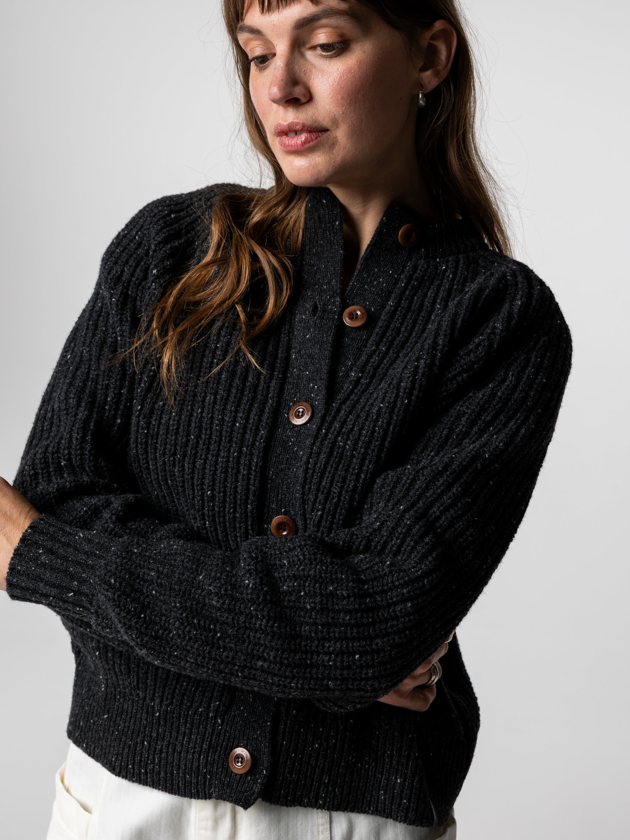 Wool Crew Neck Cardigan in Black - Mora