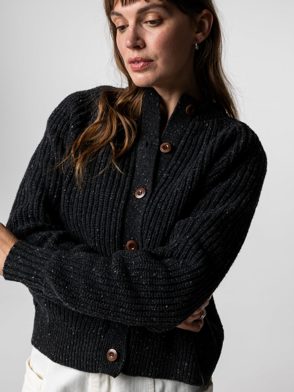 Wool Crew Neck Cardigan in Black - Mora