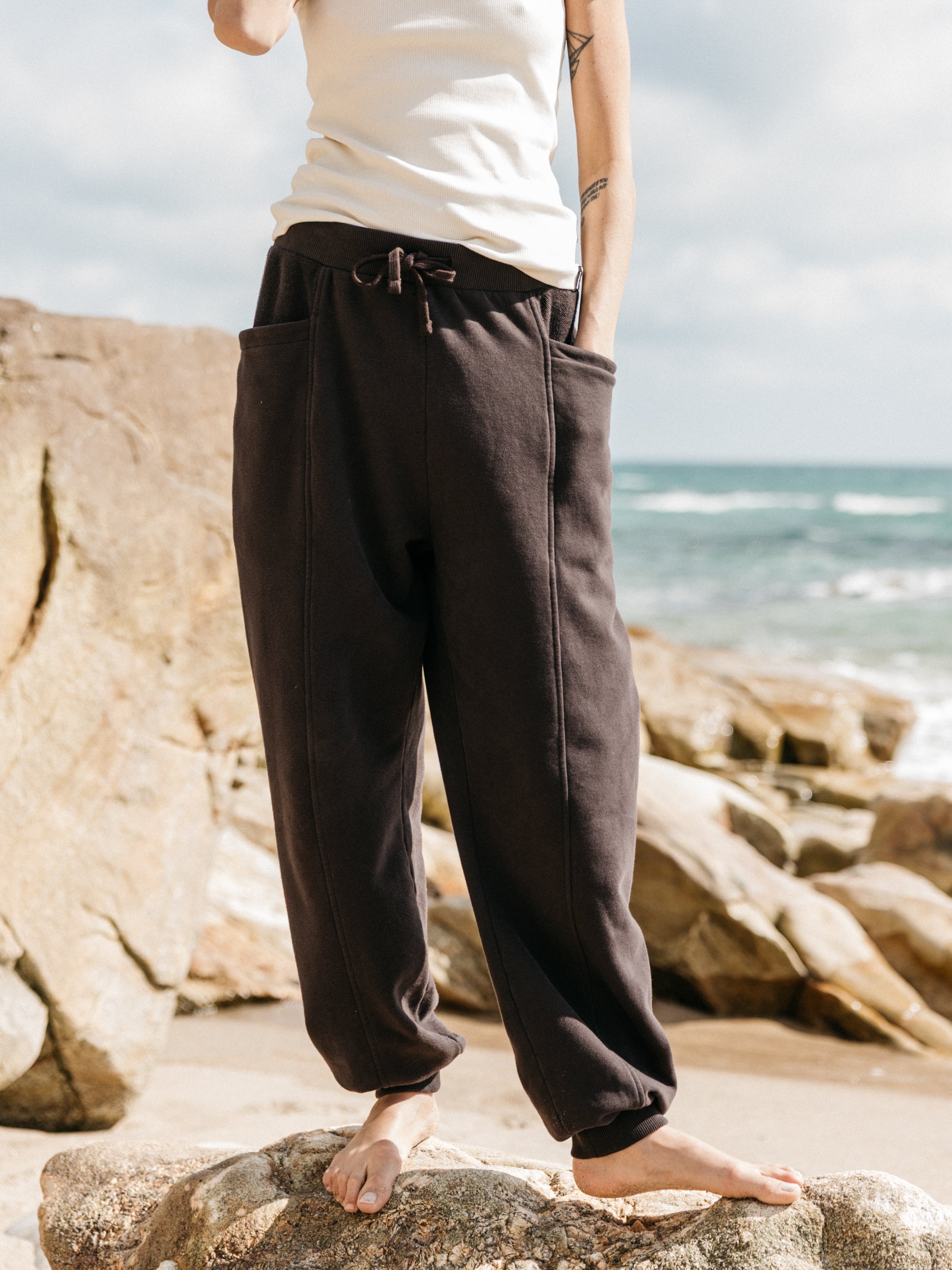 Awen Jogger in Burnt Umber