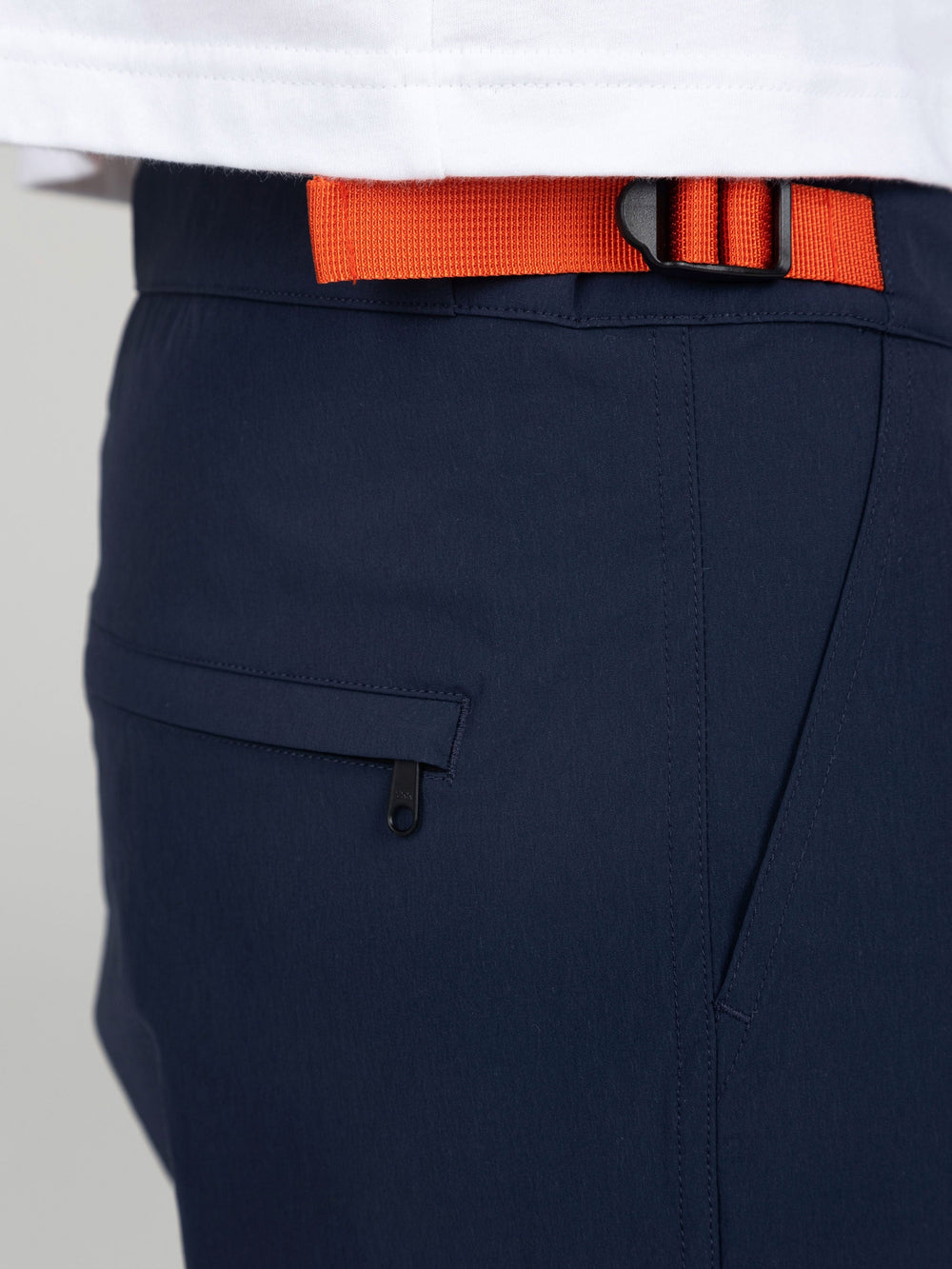 Walker Hybrid Short in Navy