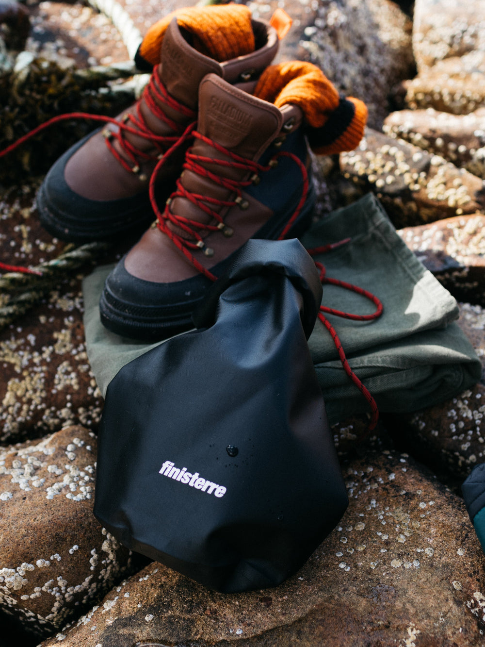 Elements 5L Dry Bag in Black