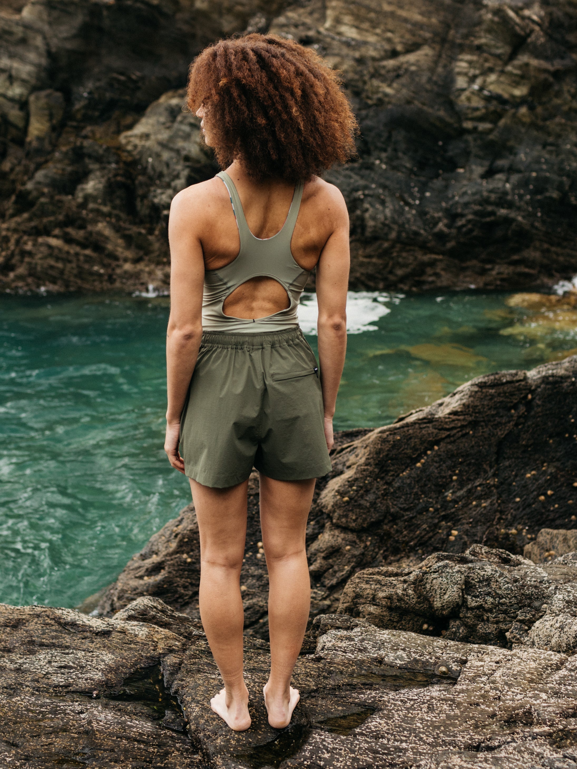 Recycled Hybrid Short in Olive - Walker