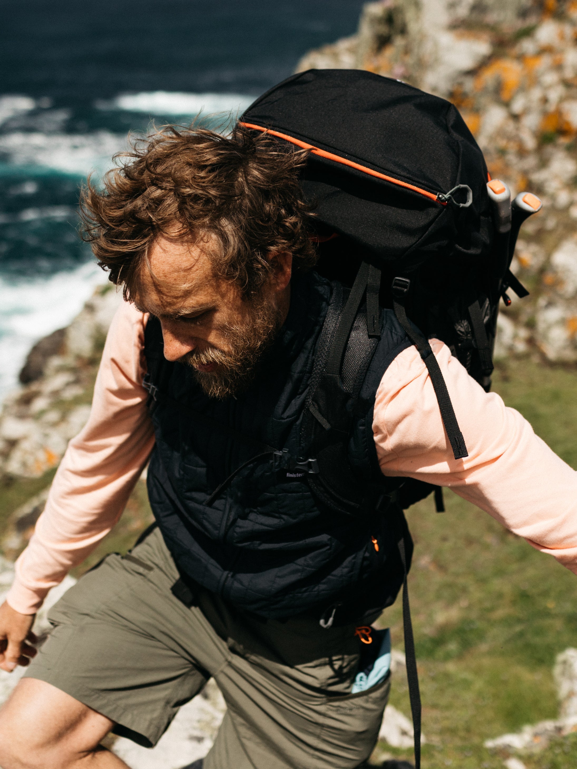 Finisterre + Gregory  Stout 55 Rucksack - Black