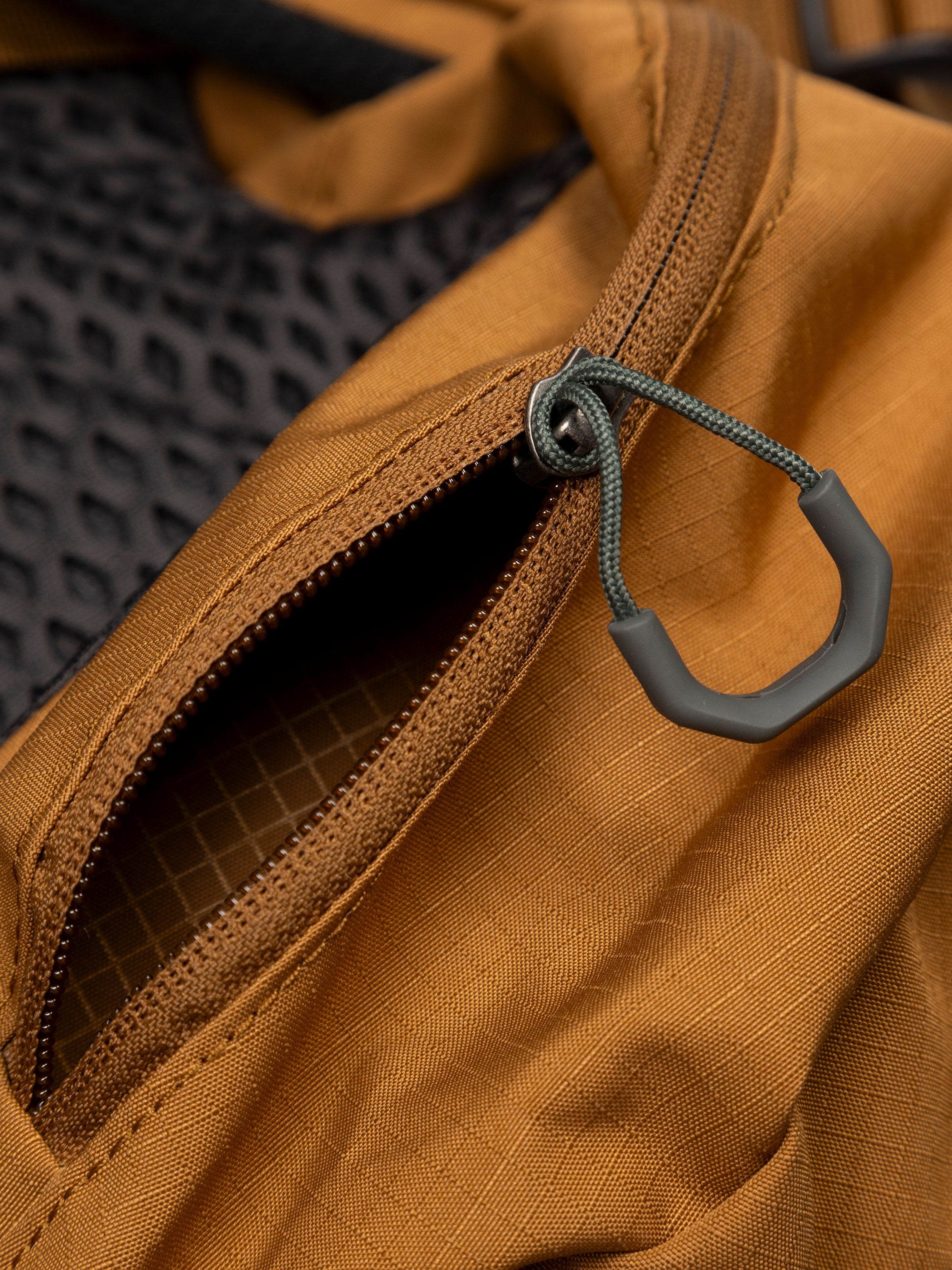 Finisterre + Gregory  Stout 45 Rucksack - Sandstone