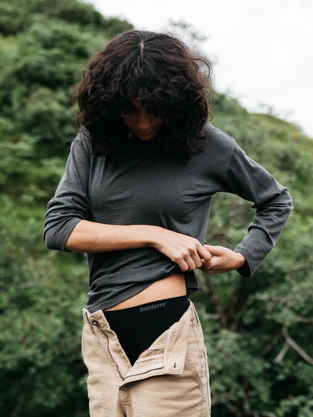 Merino Long Sleeve Baselayer in Raven Black - Seeker