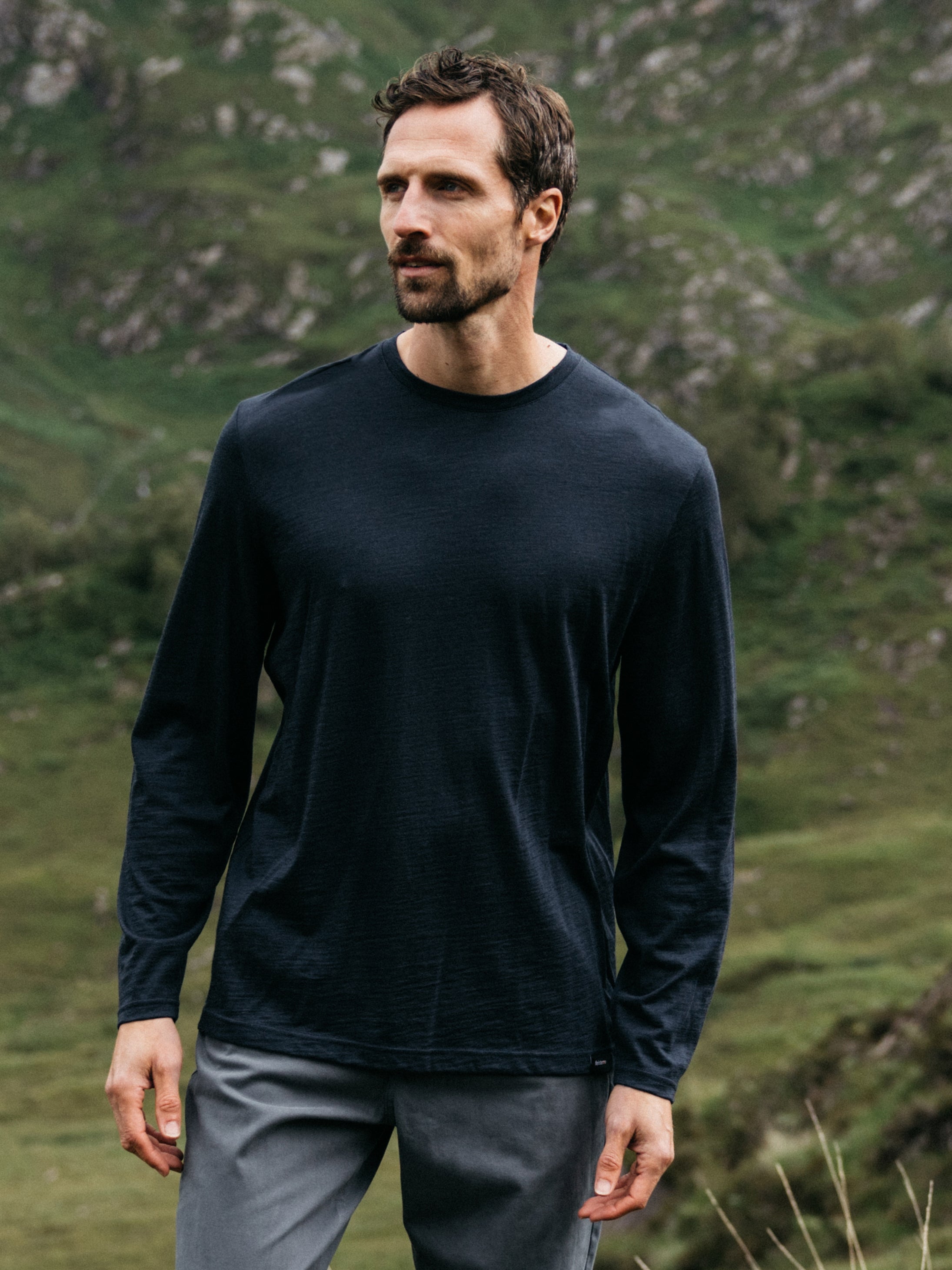 Merino Long Sleeve Baselayer in Navy - Seeker